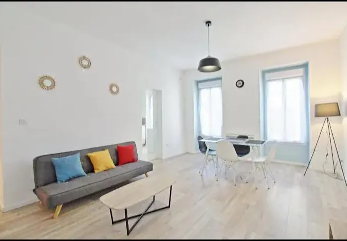 Appartement Le Lumineux P3 De Cristiano Nîmes